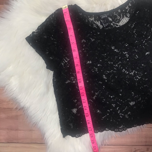 See through lace top - Picture 7 of 8